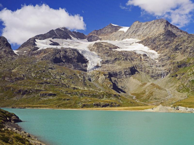 Svájc rejtett kantonjaiban és ikonikus hegyek között utazunk 2023