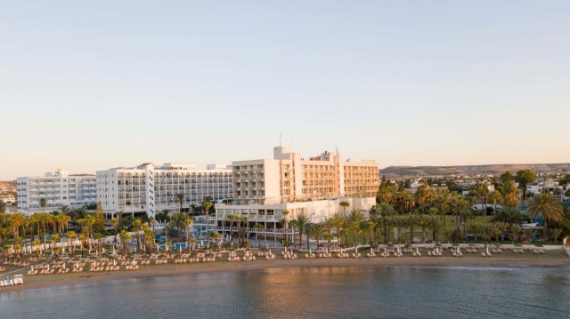 Ciprus - Golden Bay Beach Hotel ***** - Larnaka