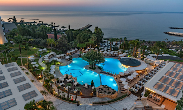 Ciprus - Mediterranean Beach Hotel **** - Limassol