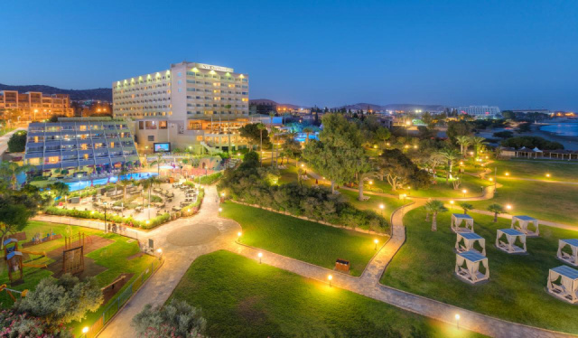Ciprus - St Raphael Resort Hotel ***** - Limassol 