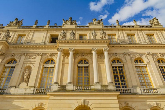 Párizs - Versailles és a Loire völgyi kastélyok - autóbusszal 2023