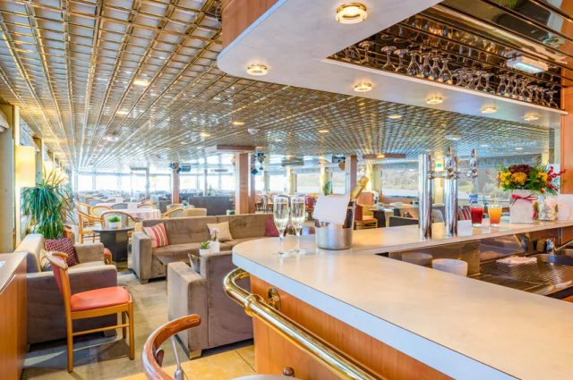 salon-bar2-pont-intermediaire-ms-beethoven-rhin-danube-croisieurope