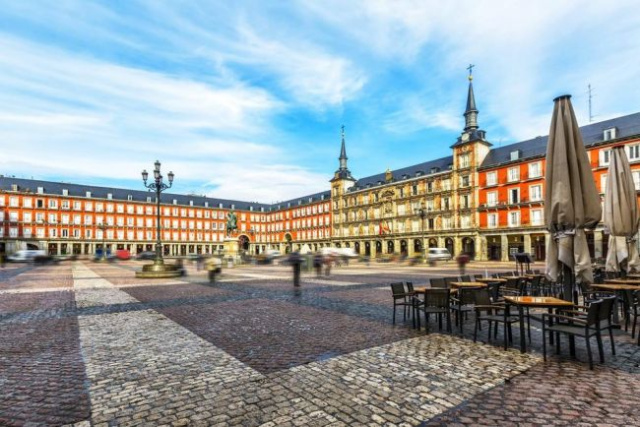 Spanyol királyi városok - Madrid, Toledo, Segovia -
májusi csoportos utazás 2024.05.10-13.