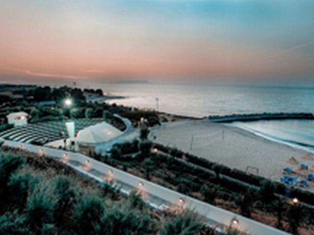 Mitsis Cretan Village Beach Hotel****