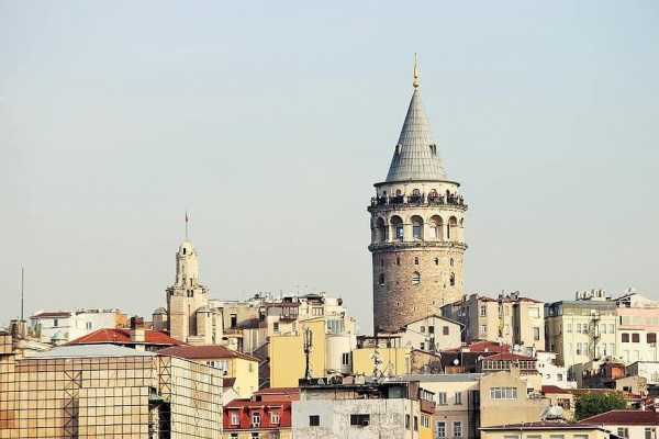 ISZTAMBUL, A BOSZPORUSZ METROPOLISZA - AUTÓBUSSZAL - Rodostó magyar emlékei és Edirne minaretjei