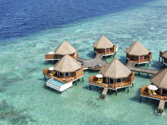 Maldív-szigetek - Mercure Maldives Kooddoo Resort****