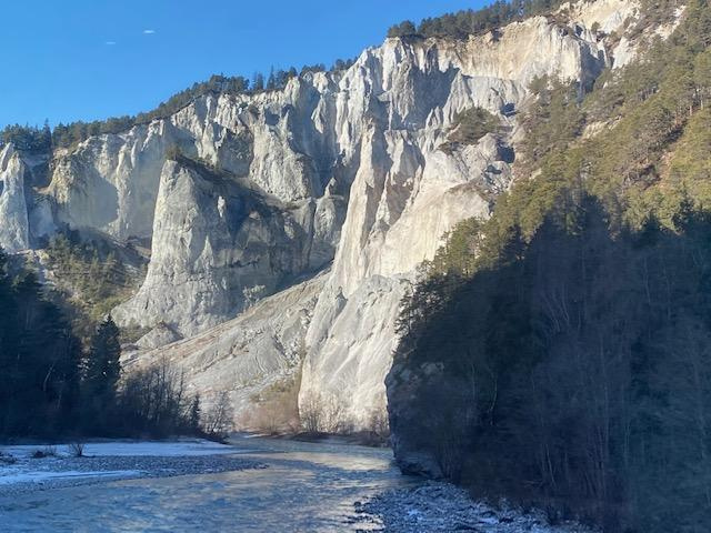 SVÁJC IKONIKUS HEGYEI KÖZÖTT UTAZUNK - Álomutazás a Glacier Expresszel a téli Alpokban - ahogy még sosem látta!