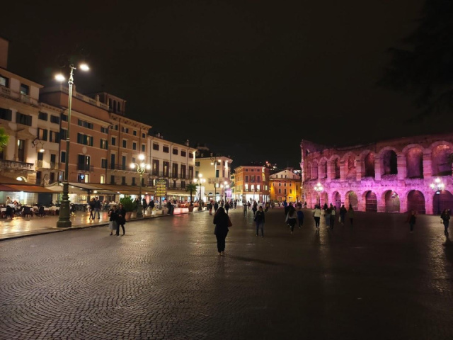 
ADVENT VERONÁBAN ÉS TRENTO ADVENTI FÉNYEI - Ünnepi hangulat és az olasz életérzés!
