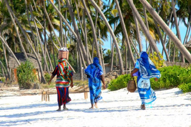 Szafari Észak-Tanzánia nemzeti parkjaiban és nyaralás a
mesés Zanzibáron 2025.02.15-25.