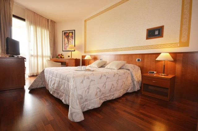 
Savoy Beach Hotel***** - Nyaralás Bibione-ban
