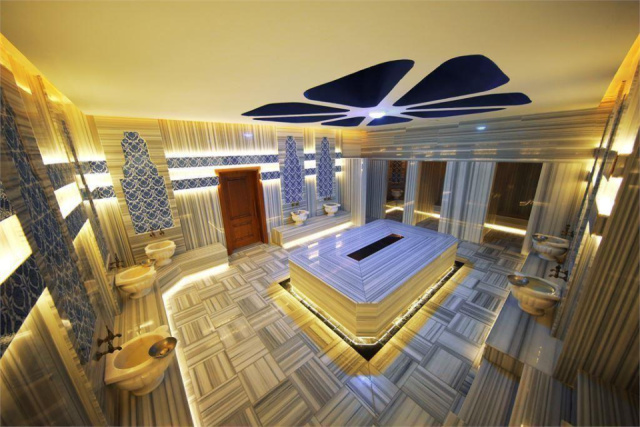 
Sey Beach Hotel & Spa
