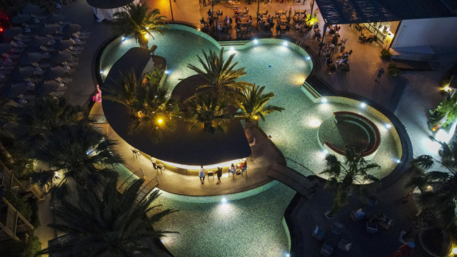 
VERY CHIC HOTEL

