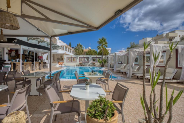 
Bella Elena Apts
