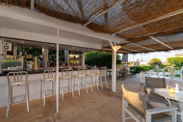 
Anemos Inn

