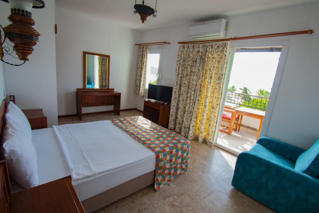 
SAMI BEACH HOTEL

