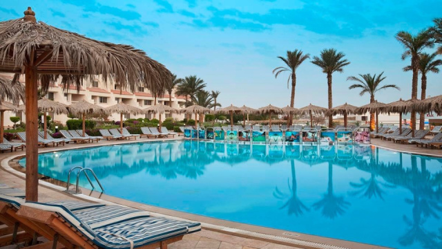 
Long Beach Resort
