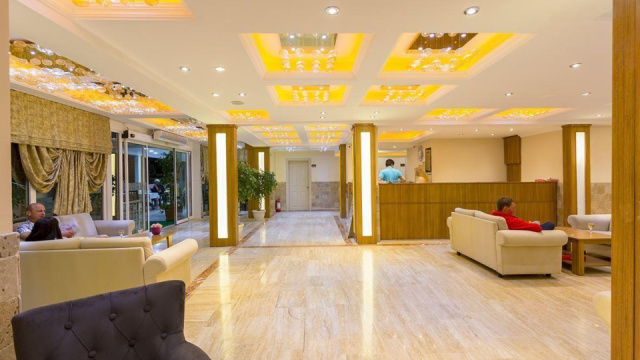 
Rich Melissa Hotel
