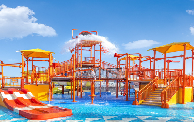 
Dubai / JA Beach Hotel (JA The Resort) *****
