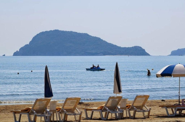 
ANDREOLAS BEACH
