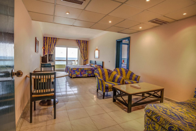 
Palm Beach Resort
