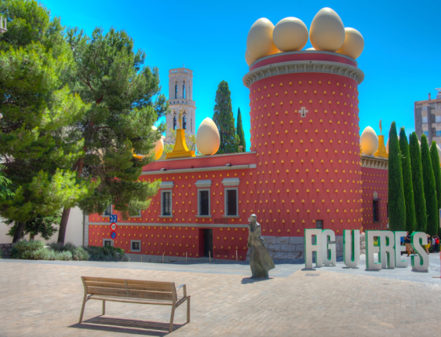 Katalónia arcai - ízek, gótika, Dali