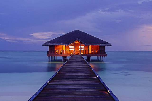 
Maldív-szigetek / Medhufushi Island Resort****
