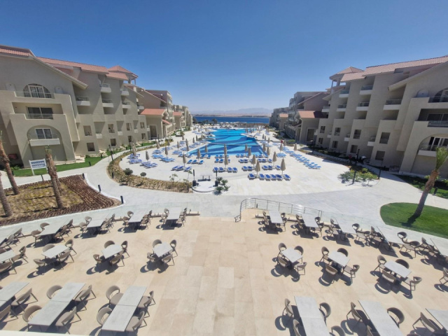 
SERENITY SKY ARC SAHL HASHEESH

