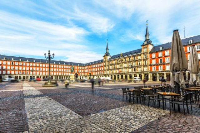 Spanyol királyi városok - Madrid, Toledo, Segovia -
csoportos őszi utazás 2025.10.17-20.