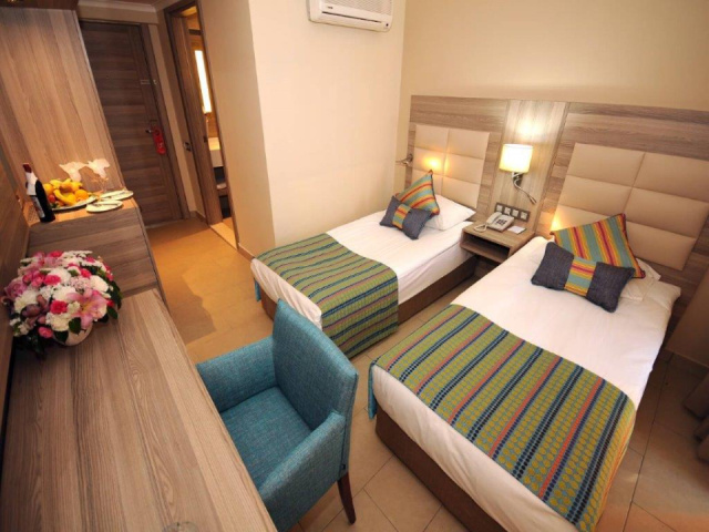 Insula Resort***** - UAI