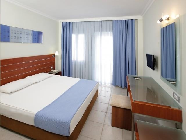 
PETUNYA BEACH RESORT
