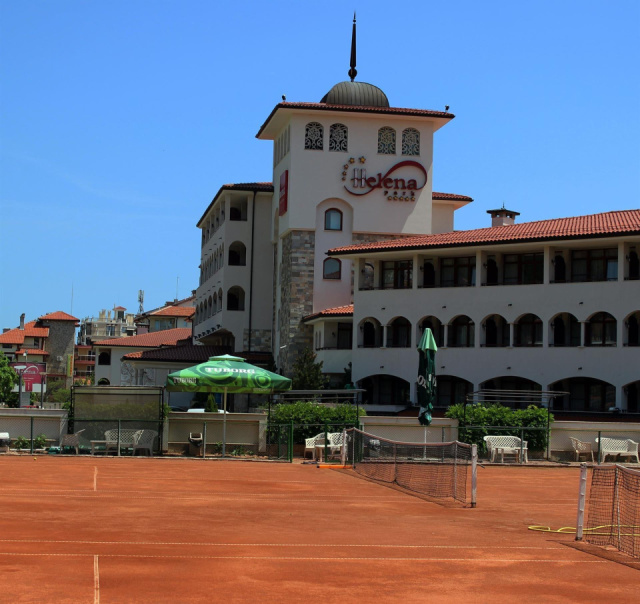 
Helena Park (Ex. Royal Palace Helena Park)
