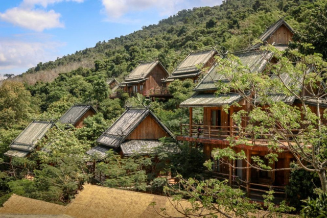 
VALÓDI JÉGVARÁZS ÉS  HAINAN, A KÍNAI HAWAII
