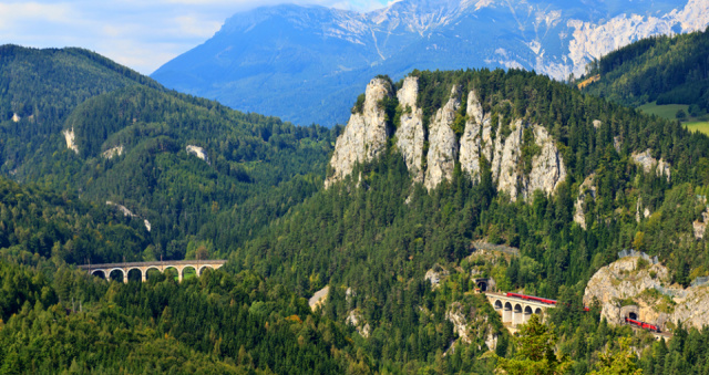 
Semmeringi vonatozás és Mariazell Advent idején, Ausztria
