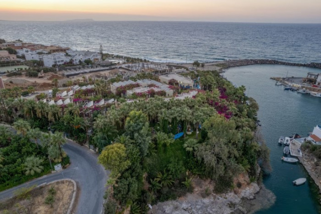 
Palm Bay Hotel ( Sissi)
