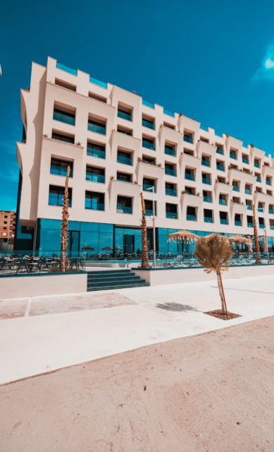 
Royal G Deluxe Hotel
