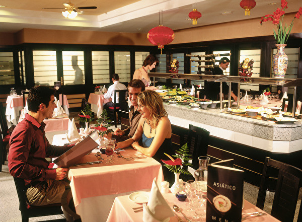 
RIU OLIVA BEACH RESORT
