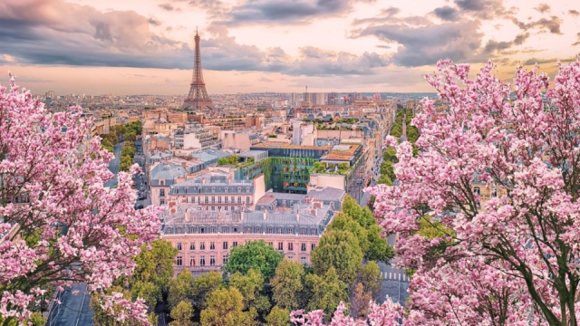 
TOURS ÉS A LOIRE-VÖLGYE
