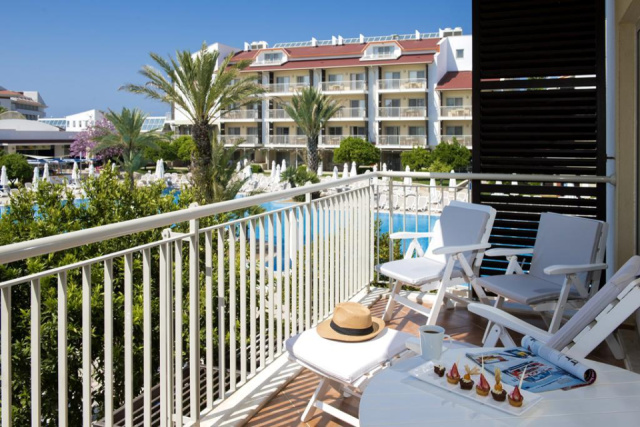 Barut B Suites****