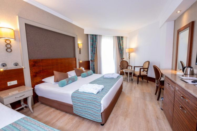 Side Crown Palace*****