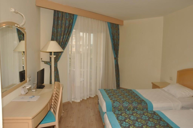 Aska Just In Beach*****