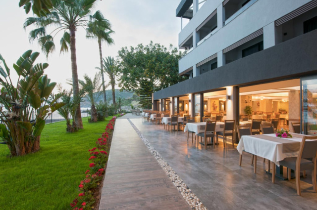 Floria Beach Hotel****