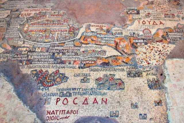 Jordánia: Petra és az ezerszínű sivatag - körutazás
magyar idegenvezetővel 2026.05.26-30.