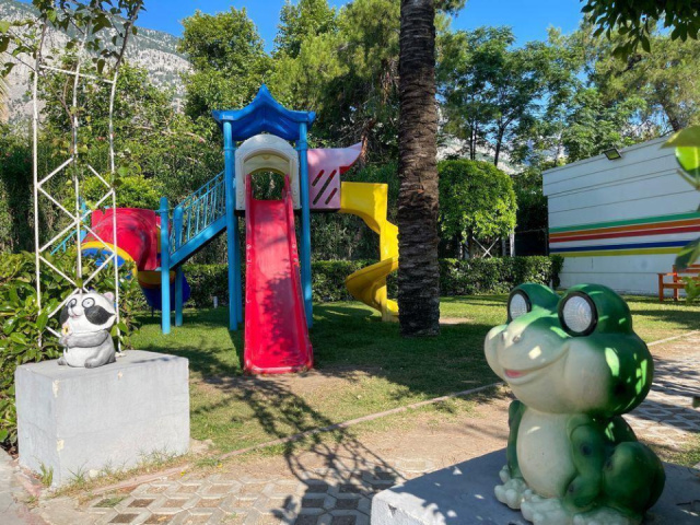 
Catamaran Quality Times
