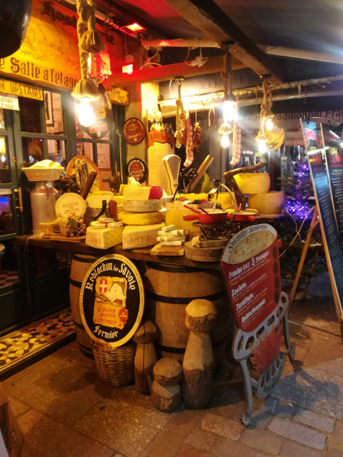 Hétvége Párizsban Orly repülőtéri érkezés