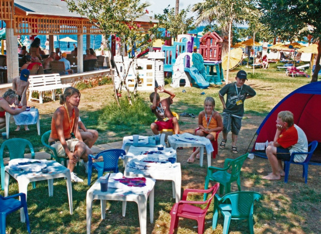 
ERI BEACH AND VILLAGE
