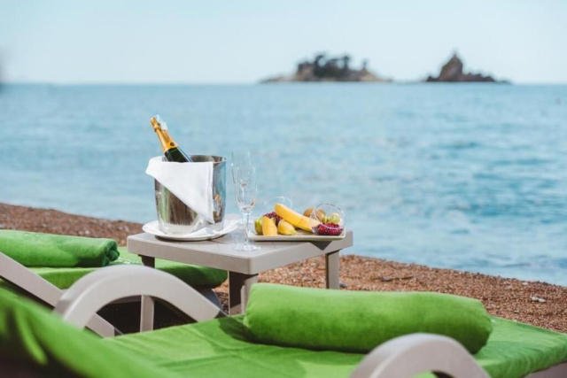 
Montenegró egyénileg 2026 - Petrovac - Hotel Ami
