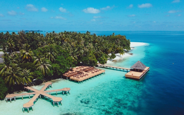 
Maldív-szigetek / Fihalhohi Island Resort****
