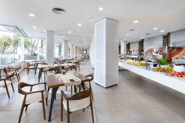 
Alexandre Hotel Gala
