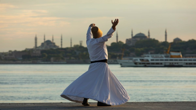 
IZMIR ÉS ISZTAMBUL: IDŐUTAZÁS TÖRÖKORSZÁG SZÍVÉBEN
