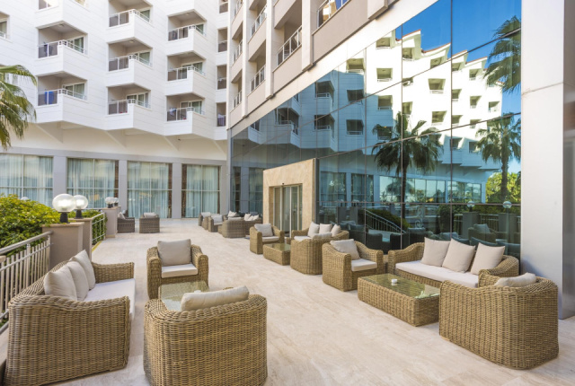 
TERRACE BEACH RESORT
